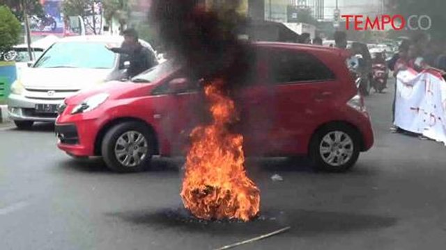 Desak Rano Benahi Banten, Demo Mahasiswa Dibubarkan Paksa