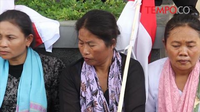 Tolak Pabrik Semen, Warga Kendeng Gelar Ritual 100 Kendi