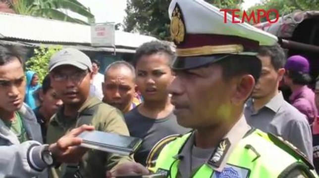 Usai Tabrak Mobil dan 4 Motor, Bus Berpenumpang 40 Orang Terbalik