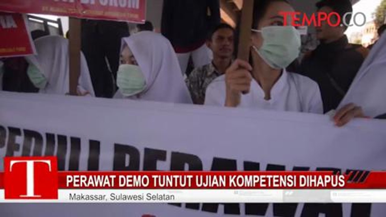 Perawat Demo Tuntut Ujian Kompetensi Dihapus