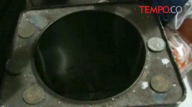 Tabung Uang Puluhan Tahun, Tukang Parkir Ini Berangkat Haji