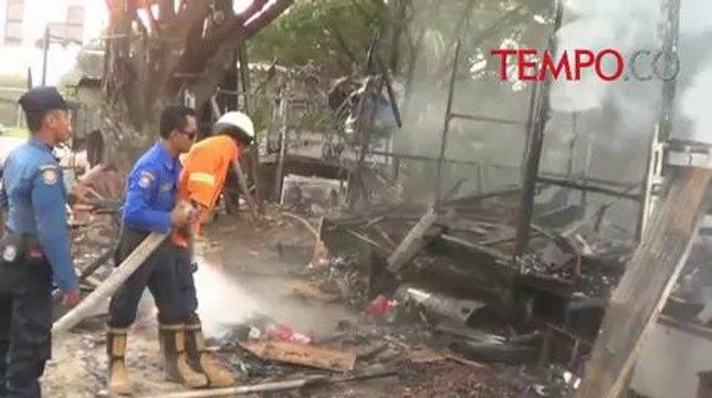 Diduga Korsleting Listrik, Mes Tukang Becak Ludes Terbakar