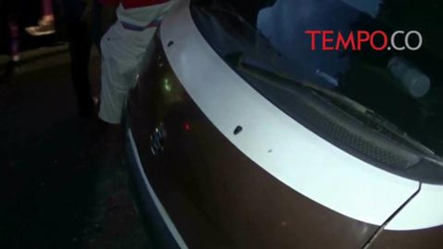 Rem Blong, Truk Tabrak 3 Angkot, 4 Mobil Pribadi, 7 Sepeda Motor