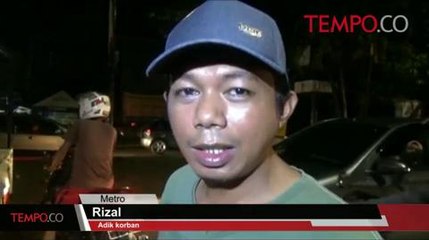 Kecelakaan Beruntun Dihimpit Dua Truk, Minibus Rusak Parah