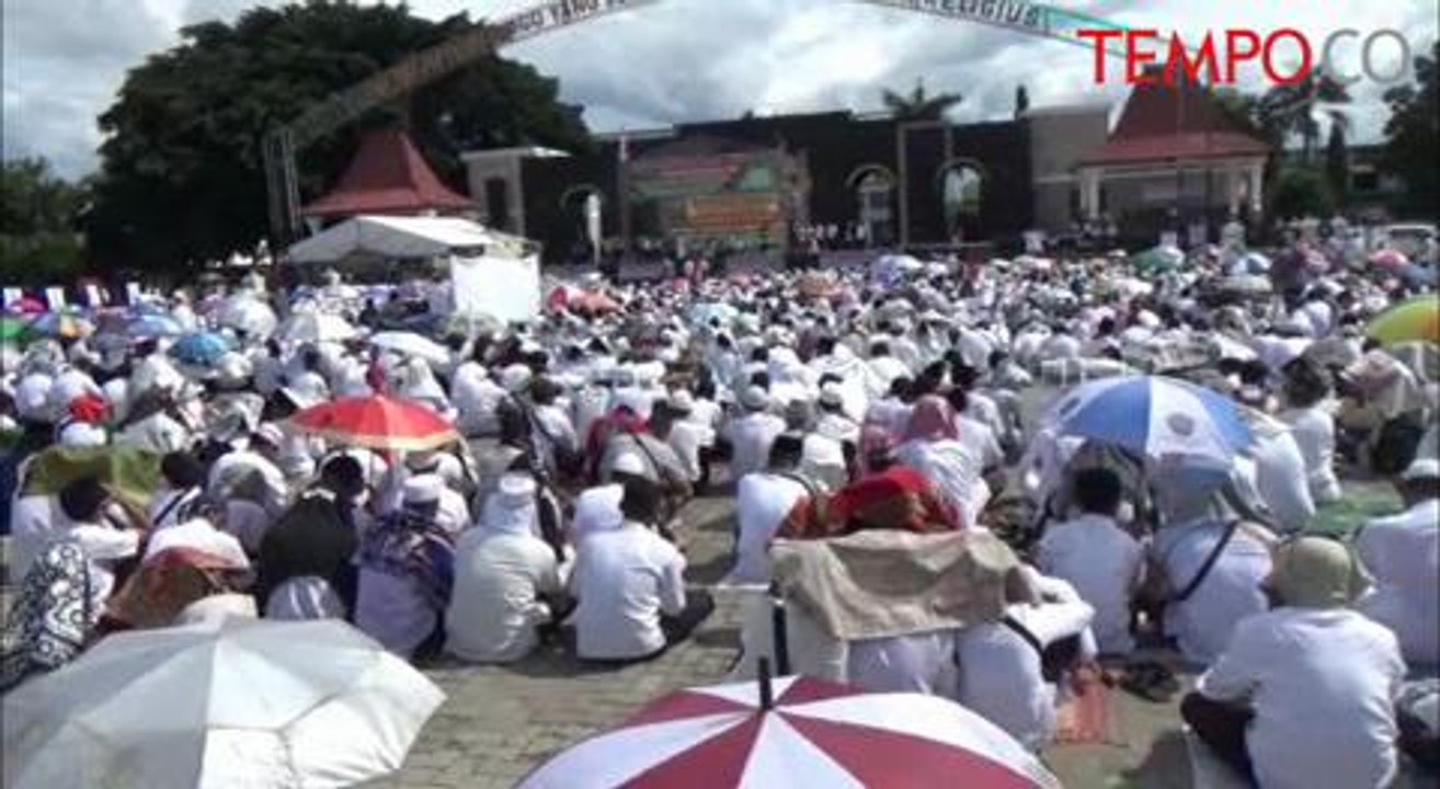 Ikut Aksi 212, Warga Ribuan Warga Ponorogo Padati Alun-alun