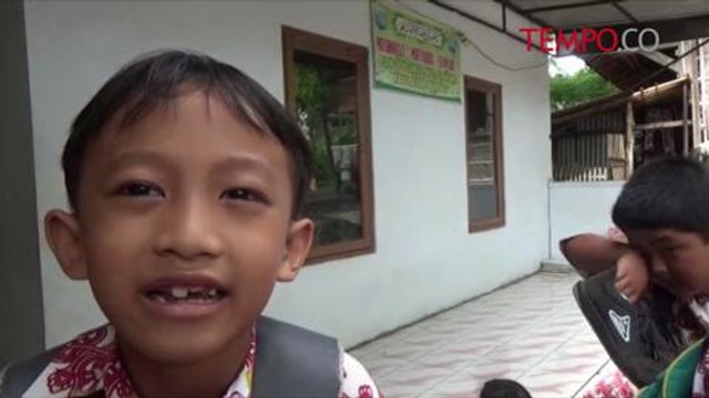 Kelas Rusak, Siswa SD di Ponorogo Ujian di Musala