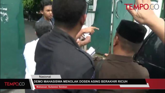 Demo Mahasiswa Tolak Dosen Asing Berakhir Ricuh