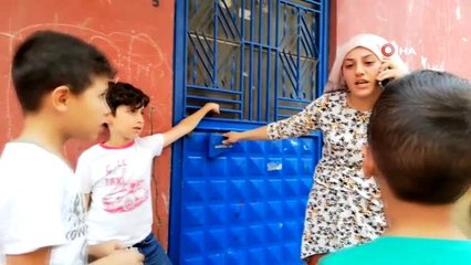 Apartman kapsını sıkıca tuttu, kadın hırsızları böyle yakalattı