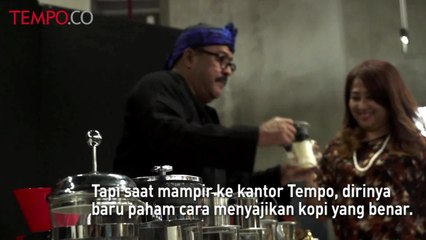 Saat Rano Karno Belajar Menyeduh Kopi di Tempo