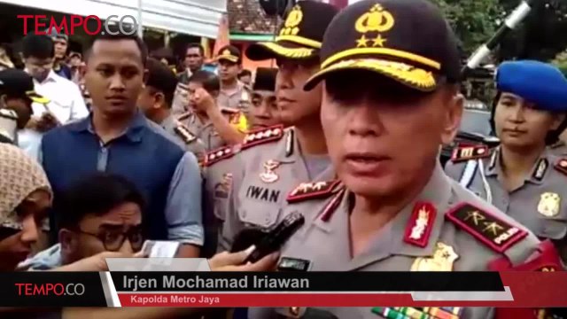 Sungai Ciliwung Meluap Warga Bantaran Kali Dievakuasi