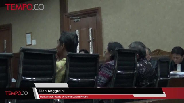 Eks Sekjen Kemendagri Akui Terima Uang 500 US Dollar Dari Irman dan Andi Narogong