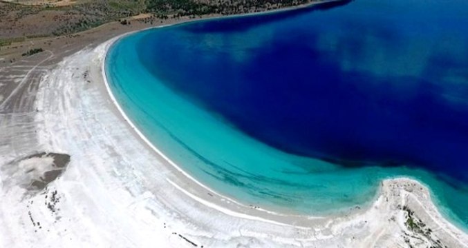 Bakan Kurum: Salda Gölü'nün çevresinde yapılaşmaya asla izin vermeyeceğiz