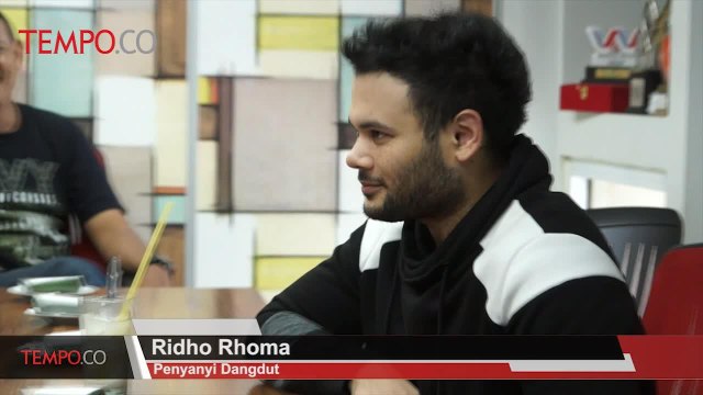 Alasan Ridho Rhoma Gemar Minum Es Kelapa