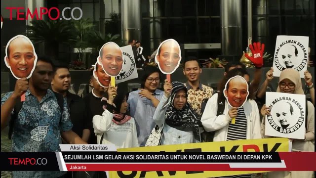 Sejumlah LSM Gelar Aksi Solidaritas untuk Novel Baswedan di Depan Gedung KPK