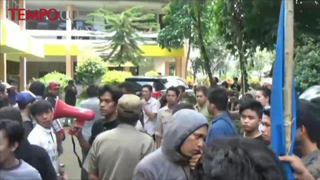 Ricuh, Adu Jotos Mahasiswa dengan Satpam Kampus UPRI