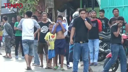 Bubarkan Tawuran Antar Warga, Polisi Gunakan Gas Air Mata