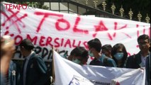 Mahasiswa di Semarang Protes Mahalnya Biaya Pendidikan