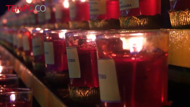 Umat Budha Peringati Perayaan Waisak di Candi Sewu