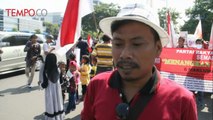 Aksi Simpatisan Partai Rakyat Demokratik Menangkan Pancasila