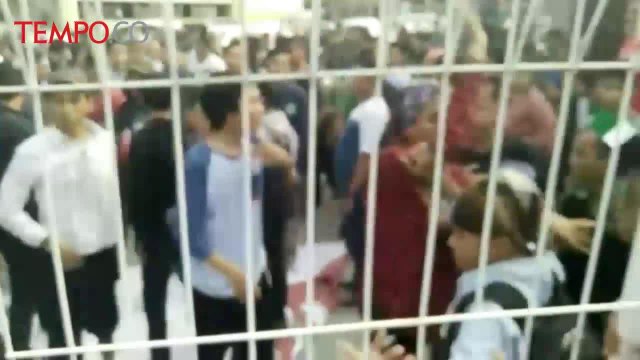 Begini Bentrokan Mahasiswa Unis dengan Aktivis HMI di Tangerang