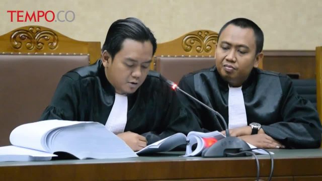 Terkait Korupsi Alkes, Atut Chosiyah Dituntut 8 Tahun Penjara