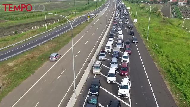 Buka Tutup Tol Fungsional Brebes – Batang, Brexit Macet 10 Kilometer
