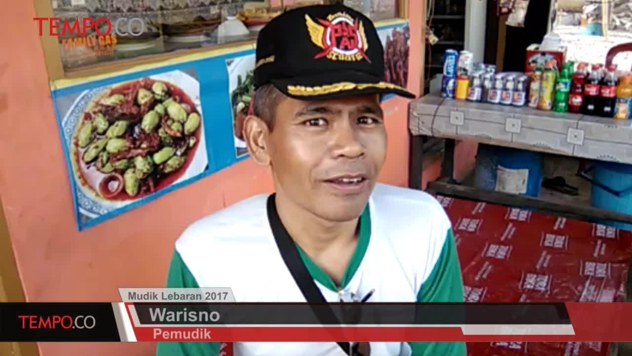 Pria Karyawan Swasta Ini Mudik dengan Sepeda Ontel