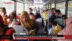 Idul Fitri, Warga Antre Mengular Naik Bus Wisata Gratis