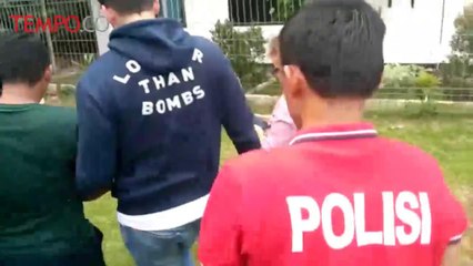 Dibawa ke BNN, Aktor Tora Sudiro Terbentur Pagar