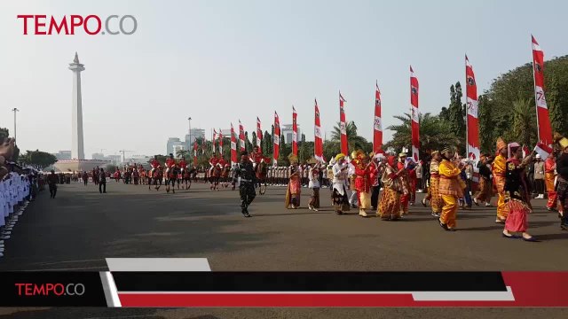 Warga Antusias Melihat Upacara 17 Agustus di Istana Negara