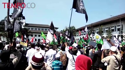Tragedi Kemanusiaan Rohingya, Ribuan Warga Bandung Serukan Usir Dubes Myanmar