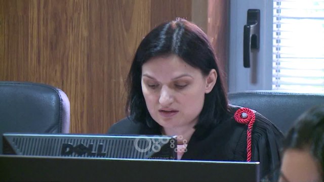 RTV Ora - Shtyhet seanca për dosjen 613 kg kokainë