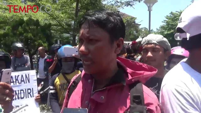 Ratusan Juru Parkir Demo Tolak Program Smart Parking