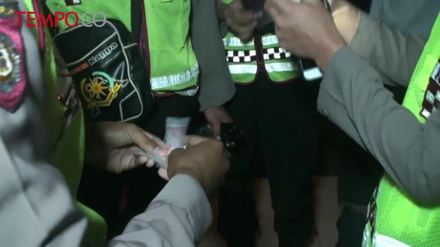 Razia Alun-alun Kota Serang, Polisi Sita Miras dan Obat Keras