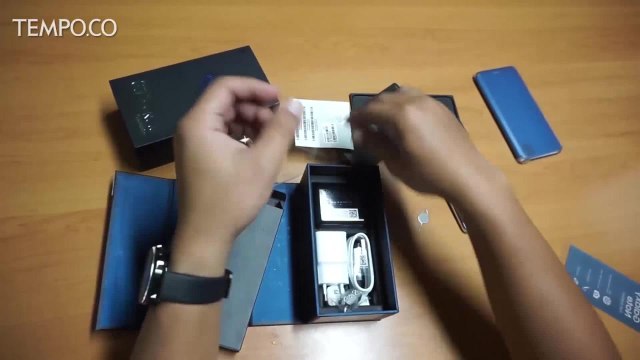 Unboxing Samsung Galaxy Note FE