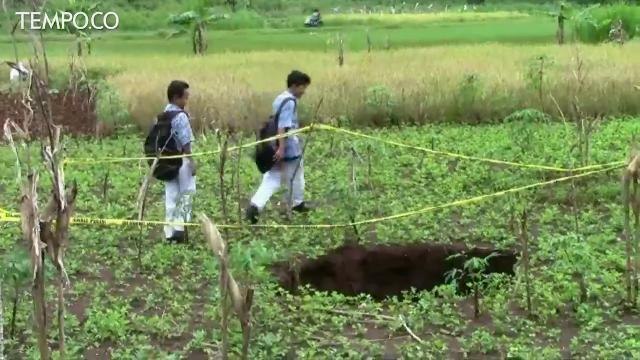Warga Cemas, Tanah Amblas di Gunungkidul Meluas