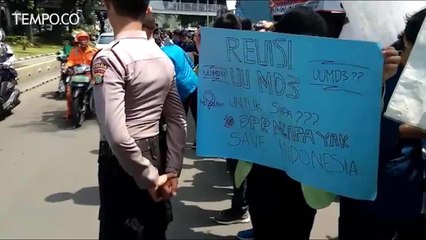 Aksi Aliansi Mahasiswa Menuntut Pembatalan UU MD3