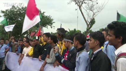 Ratusan Mahasiswa Demo Tolak Pembangunan Waduk di Riau