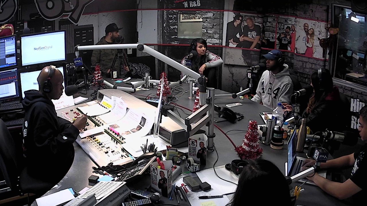 6LACK Talks Fame & Staying Grounded