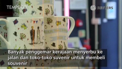 Inggris Dipenuhi Souvenir Bertema Pernikahan Kerajaan
