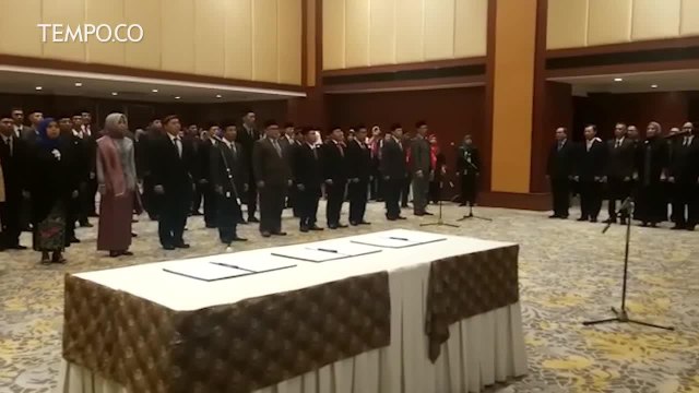 Arief Budiman Melantik Anggota KPU dari 16 Provinsi