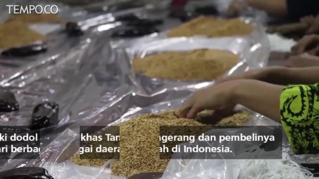 Legitnya Dodol Laris Manis untuk Sajian Lebaran