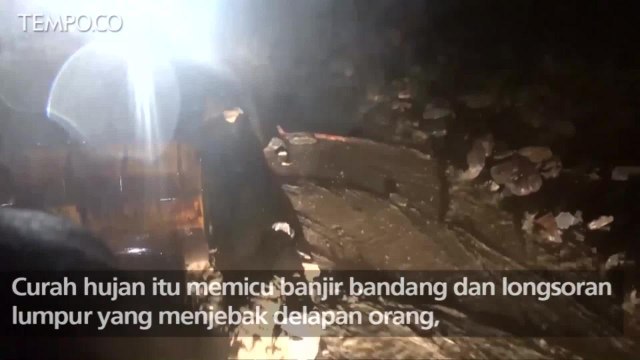 Hujan Deras Picu Banjir Bandang di Cina