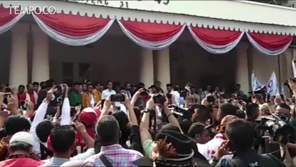 Daftar ke KPU Jokowi - Ma'ruf Amin Kompak Berbaju Putih