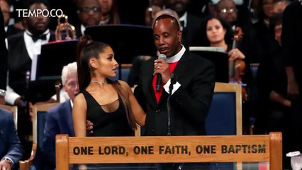 Ariana Grande Hadiri Pemakaman Aretha Franklin