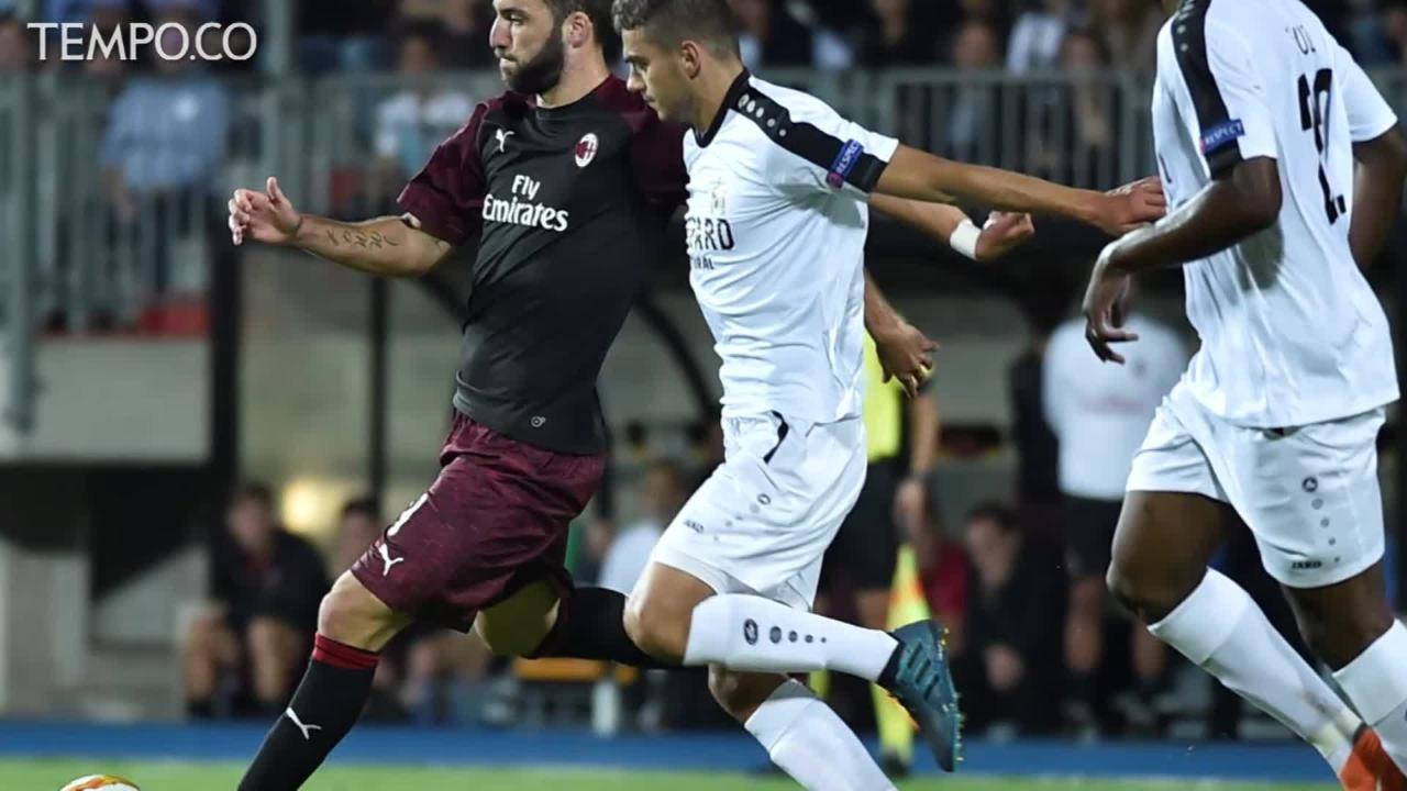 Liga Eropa: AC Milan Menang Tipis Hadapi Dudelange