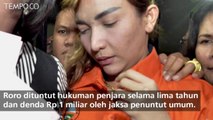 Dituntut 5 Tahun Penjara, Roro Fitria Pingsan