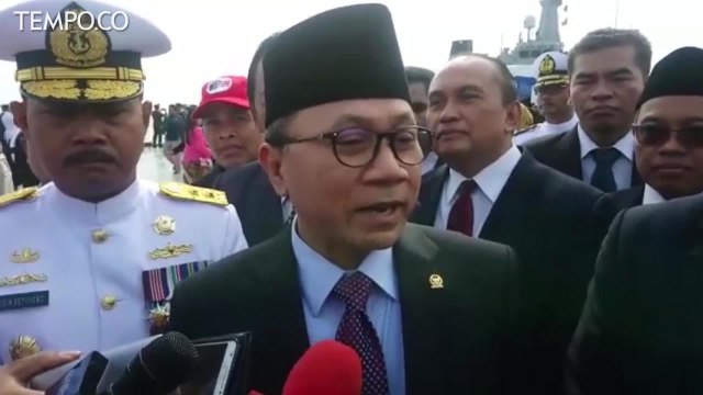 Hari Pahlawan, Ketua MPR dan Veteran Tabur Bunga di Laut