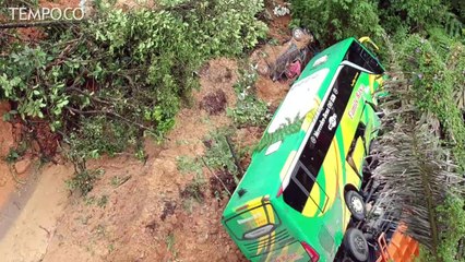 Longsor Sitinjau Lauik, Jalur Padang - Solok Kembali Dibuka