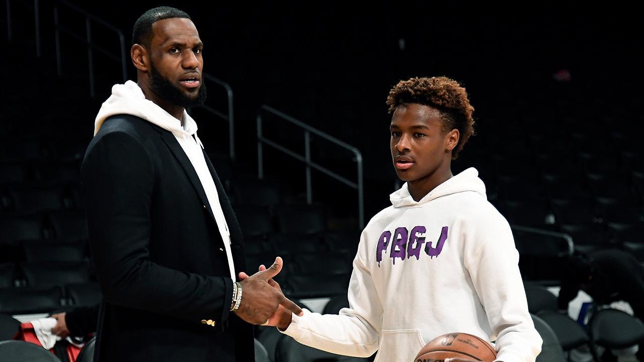 LeBron James Shows Off His Dunks at Son's Basketball Game